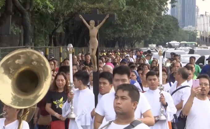 ฟิลิปปินส์เดินขบวนต้านสงครามยาเสพติด