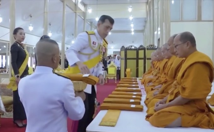 ในหลวง พระราชินี เสด็จฯพระราชทานเพลิงศพ พล.อ.เปรม