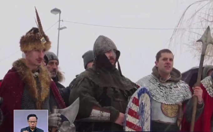 ชาวเซอร์เบียฉลองวันไม้กางเขนศักดิ์สิทธิ์