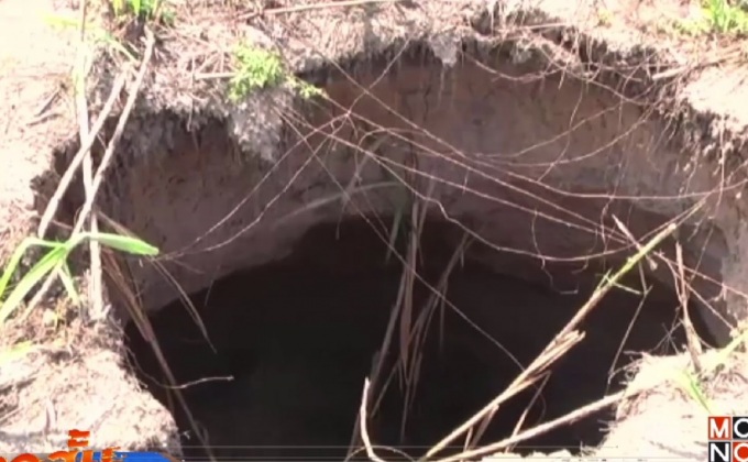 หลุมยุบในไร่อ้อยกว่า 10 จุด จ.หนองบัวลำภู
