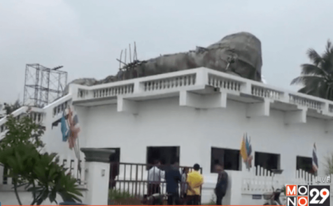 ฝนถล่ม! ฟ้าผ่าพระพุทธรูป สูงเท่าตึก 9 ชั้นพังทั้งองค์