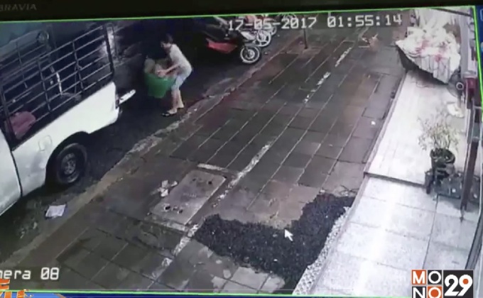 จับกุม 2 แม่ลูกลักขโมยทุเรียนย่านเทเวศน์