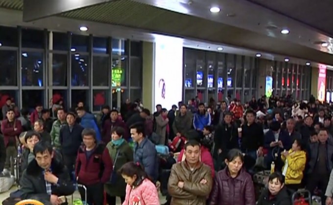 คลื่นมหาชนชาวจีนเริ่มหลั่งไหลกลับบ้านวันตรุษจีน