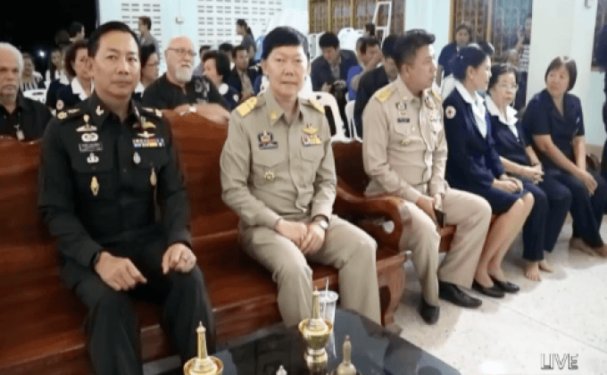 ผู้ว่าฯจ.ประจวบฯมอบเงินเยียวยาญาติผู้เสียชีวิต