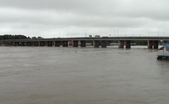 หวั่นบ้านทรุดตัว หลังน้ำท่วมกว่า 1 สัปดาห์