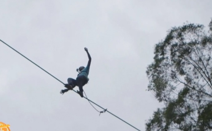 กระแสนิยมกีฬาเดินทรงตัวบนเชือกในอินโดฯ