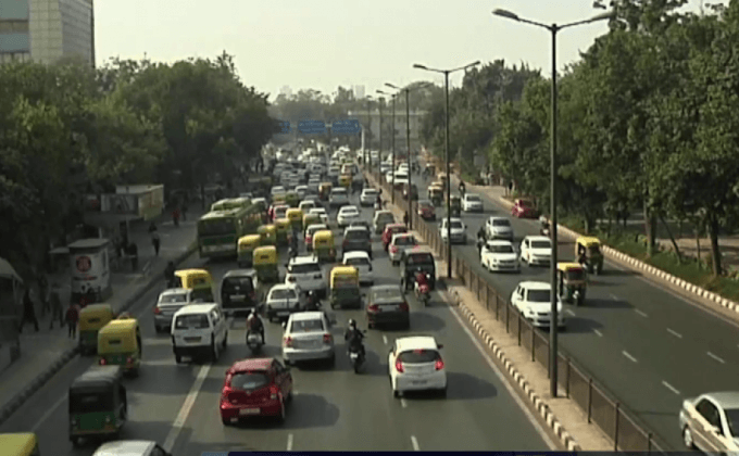 อินเดียเก็บภาษีรถบรรทุกเข้าเมืองหลวง