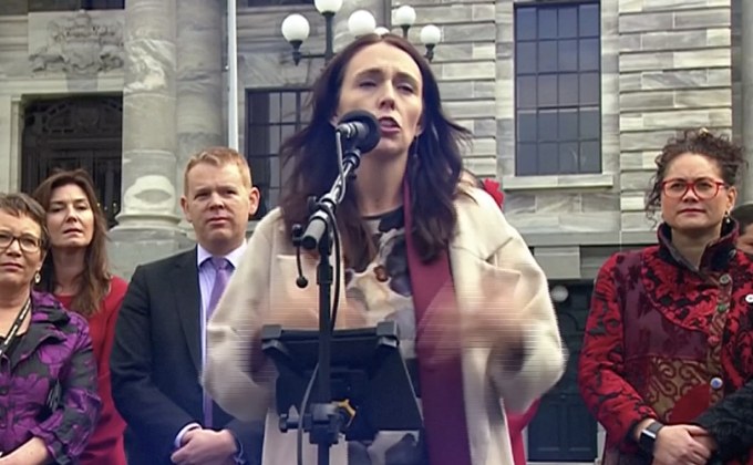 ครูนิวซีแลนด์ประท้วงขอขึ้นเงินเดือน