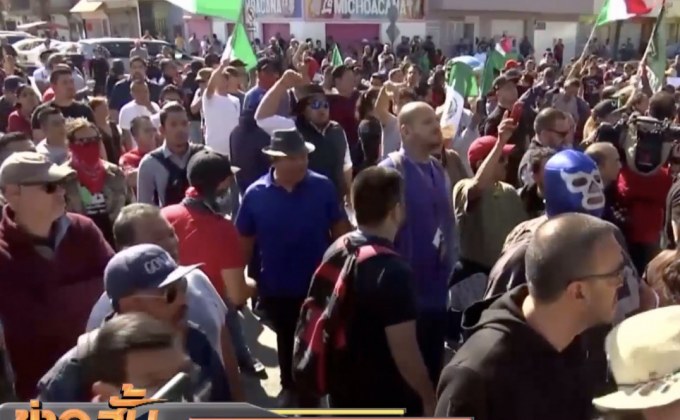 ชาวเม็กซิโกประท้วงต้านผู้อพยพจากอเมริกากลาง