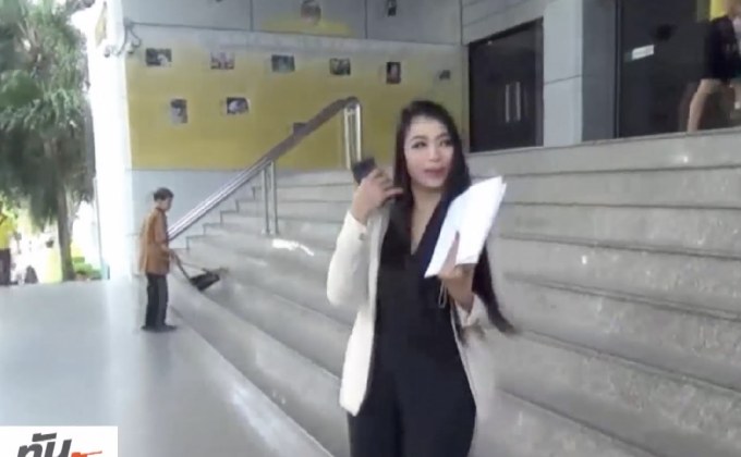 ศาลสั่งปล่อยตัว “ฟ้า” คดีโชว์ภาพลามก