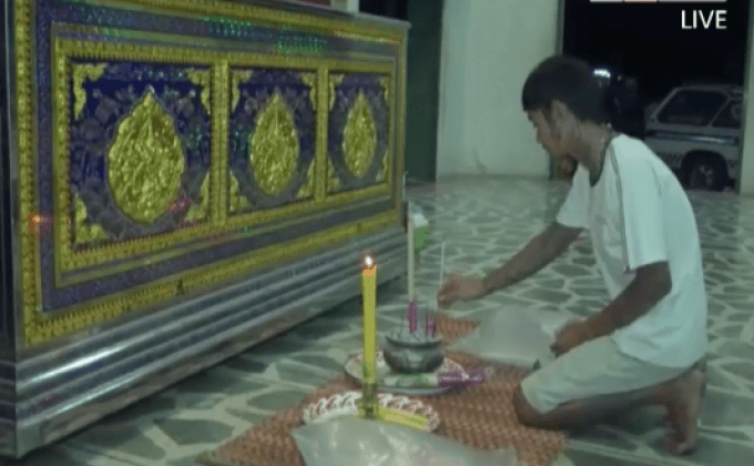 ผ้าขนหนูดึงทารกติดล้อรถจักรยานยนต์เสียชีวิต