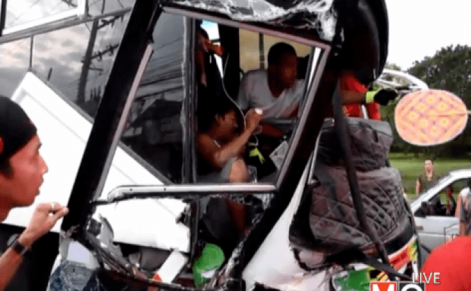 กระบะประสานงารถบัสเจ็บ 3 คน