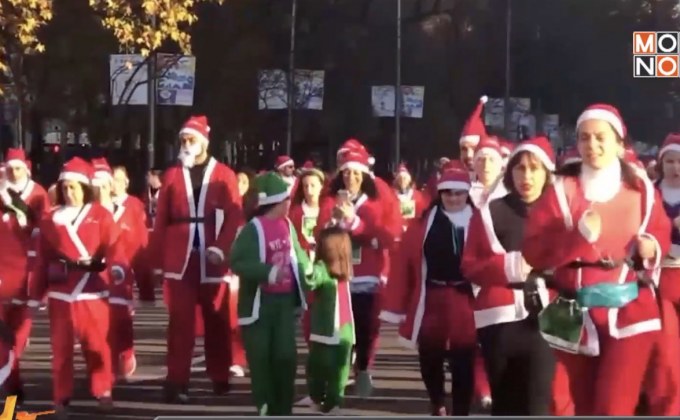 เหล่าซานตาคลอสวิ่งการกุศลรับเทศกาลคริสต์มาส