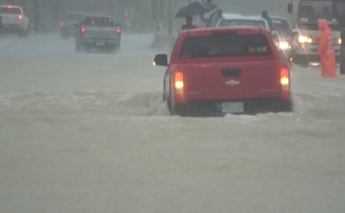 น้ำป่าทะลักสตูลท่วม ถนนถูกตัดขาด