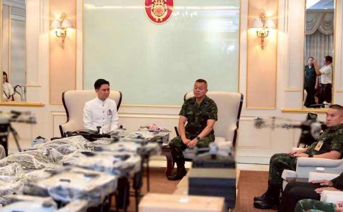 มทภ.2 รับมอบโดรน 10 ล้าน เสริมภารกิจแนวชายแดนไทย-กัมพูชา