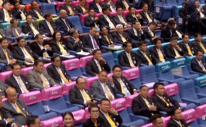 10 ปัญหาการเมืองไทยคาใจประชาชน