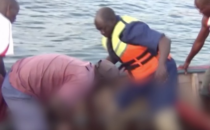 เรือเฟอรีล่มในแทนซาเนีย พบผู้เสียชีวิตอย่างน้อย 42 คน