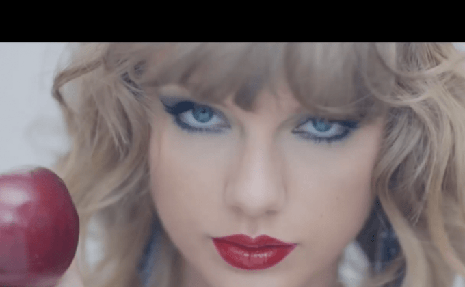 “เทเลอร์ สวิฟ” เตรียมชิงชัยกับศิลปินทั้งงาน American Music Award!