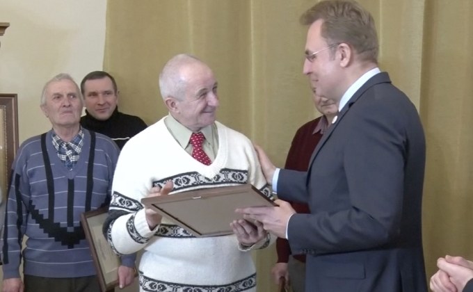 สุดยอดพนักงานกวาดถนนในยูเครน