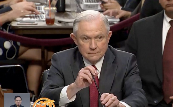 รมว.ยุติธรรมสหรัฐฯ ให้การกรณีรัสเซีย