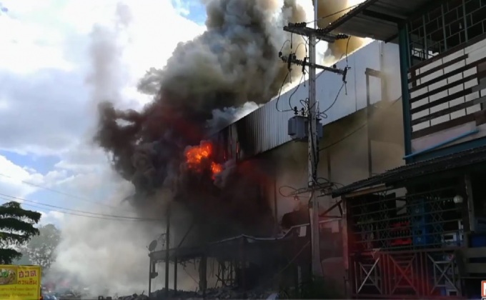 ไฟไหม้ผับชื่อดังกลางเมืองจันทบุรี