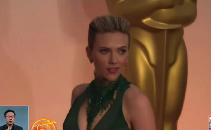 สการ์เลตต์ โจแฮนส์สัน ฟ้องหย่าสามี