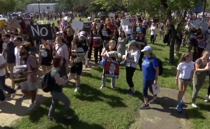 ชาวอเมริกันประท้วงต่อต้านว่าที่ผู้พิพากษาศาลฎีกา