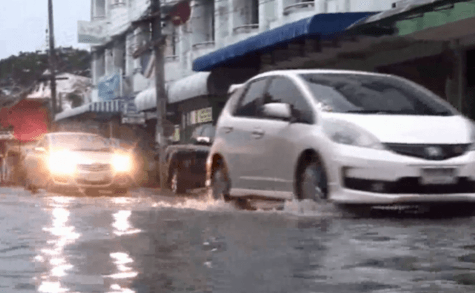 น้ำท่วมเทศบาลเมืองบุรีรัมย์หลังฝนตกหนักในรอบปี