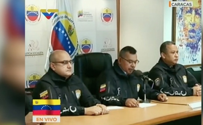 เวเนฯ ออกหมายจับผู้ขับเฮลิคอปเตอร์โจมตีศาล