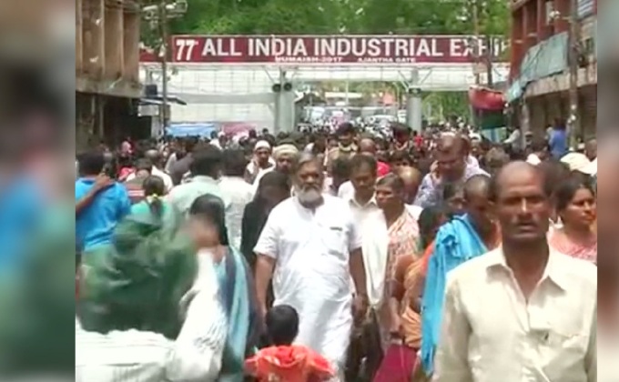 ชาวอินเดีย “กลืนปลาช่อน” รักษาอาการป่วย