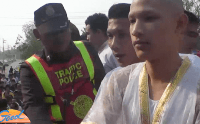 เศรษฐีนครปฐมแจกหนัก งานบวชนาคลูกชาย