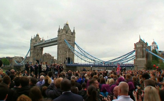 “ซาดิก ข่าน” ไว้อาลัยเหยื่อเหตุโจมตีในกรุงลอนดอน