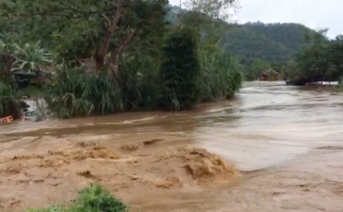สถานการณ์น้ำท่วม บางพื้นที่ระดับน้ำสูงเกือบเท่าปี 54
