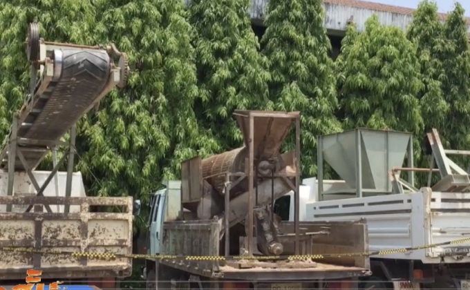 ลอบขุดทรายเถื่อนในพื้นที่แม่น้ำปาย จ.แม่ฮ่องสอน