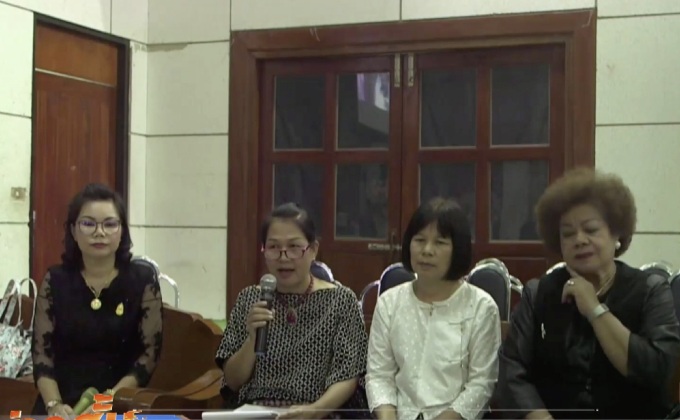 ชาวแม่ฮ่องสอนรวมตัวขับไล่ปลัดอำเภอแม่สะเรียง