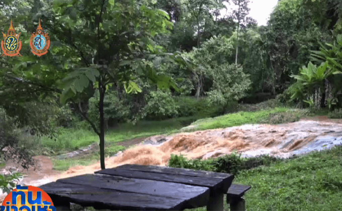 น้ำป่าทะลัก สั่งปิด “น้ำตกตาดหมอก” ชั่วคราว