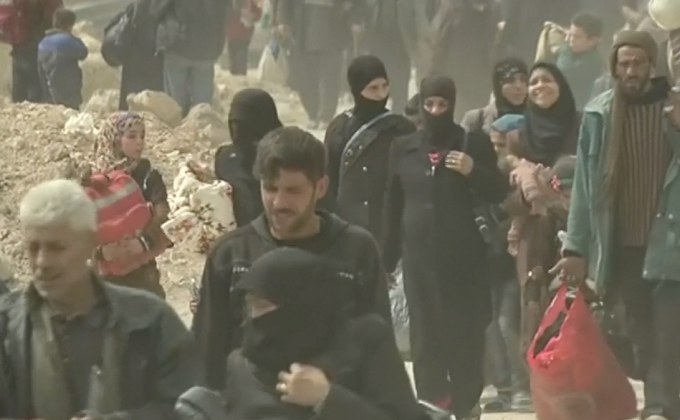 พลเรือนซีเรียเริ่มอพยพออกจากเขตกูตาตะวันออก