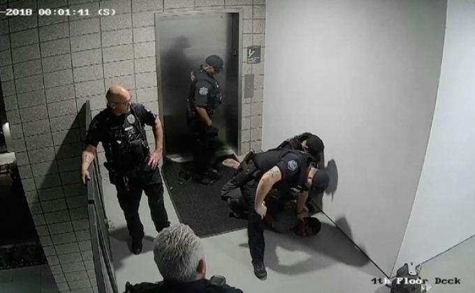 เผยภาพตำรวจสหรัฐฯ รุมทำร้ายผู้ต้องสงสัย