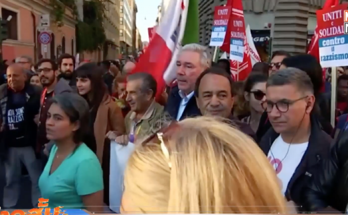 ​ชาวอิตาลีเดินขบวนประท้วงนโยบายต่อต้านผู้อพยพ