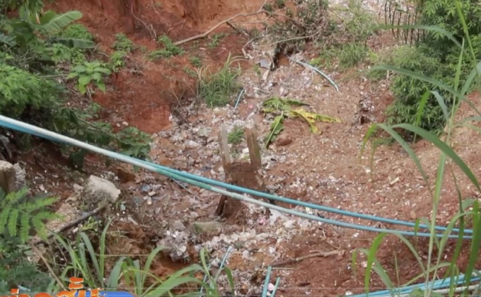 ร้านอาหารแม่สลองเสี่ยงถล่มหลังดินทรุดตัว