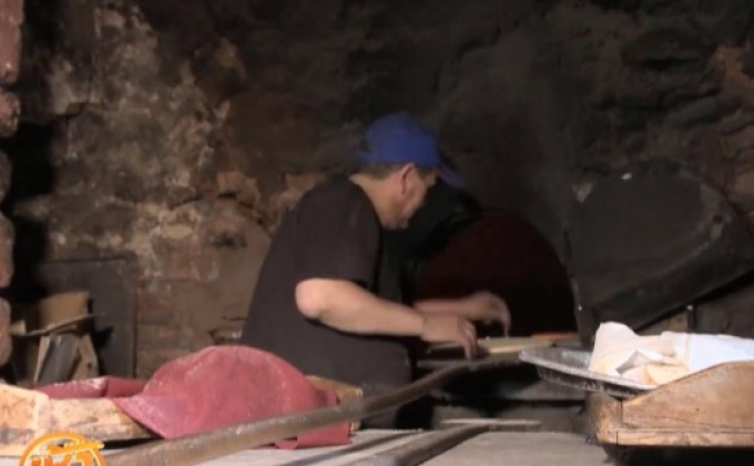 ขนมปังจากเตาไฟโบราณในโมร็อกโก