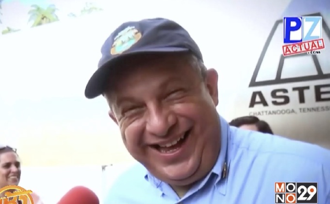 “ตัวต่อ” บินเข้าปาก ปธน.คอสตาริกา