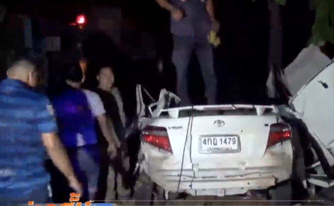 รถ 18 ล้อชนรถยนต์ เสียชีวิต 1 คน จ.พัทลุง