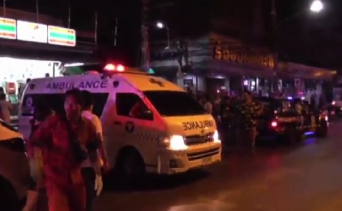 รถยนต์พุ่งชนนักท่องเที่ยว จ.ชลบุรี