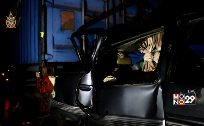 รถตู้ชนท้ายรถกึ่งพ่วงเสียชีวิต 1 คน