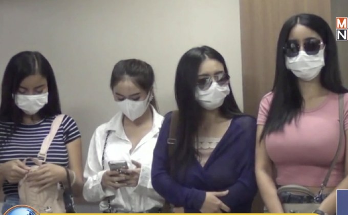 ปรับ พริตตี้ แต่งหวิวบริการลูกค้า