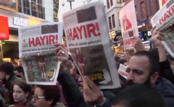 ประท้วงต้านผลการลงประชามติในตุรกี