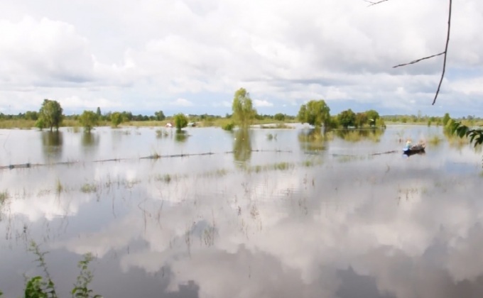 หลายพื้นที่ยังเดือดร้อนจากฝนตกหนัก-น้ำท่วม
