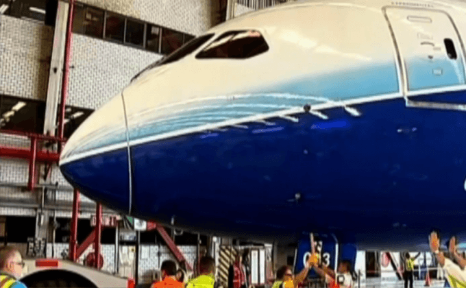 สหรัฐฯสั่งโบอิ้งซ่อมเครื่องยนต์ 787