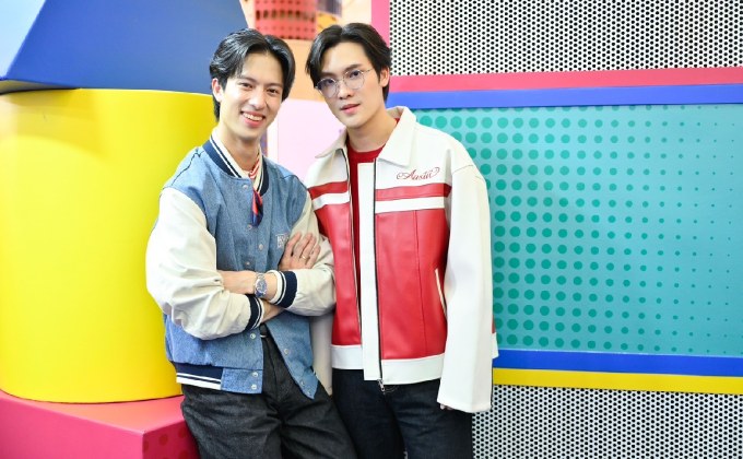 “มาร์ค ธนัท – ฟลุท ชินพรรธน์” ดีใจได้กลับมาร่วมงานกันอีกครั้ง ความจริงและเป็นเพื่อนกันมานานกว่า 10 ปี รู้สึกว่าทุกวันนี้ชีวิตมีความสุขมาก เพราะได้ทำอะไรก็ทำด้วยกัน ไม่ว่าจะเป็นเรื่องส่วนตัวหรือเรื่องงานรู้สึกว่าเข้ากันได้ดี